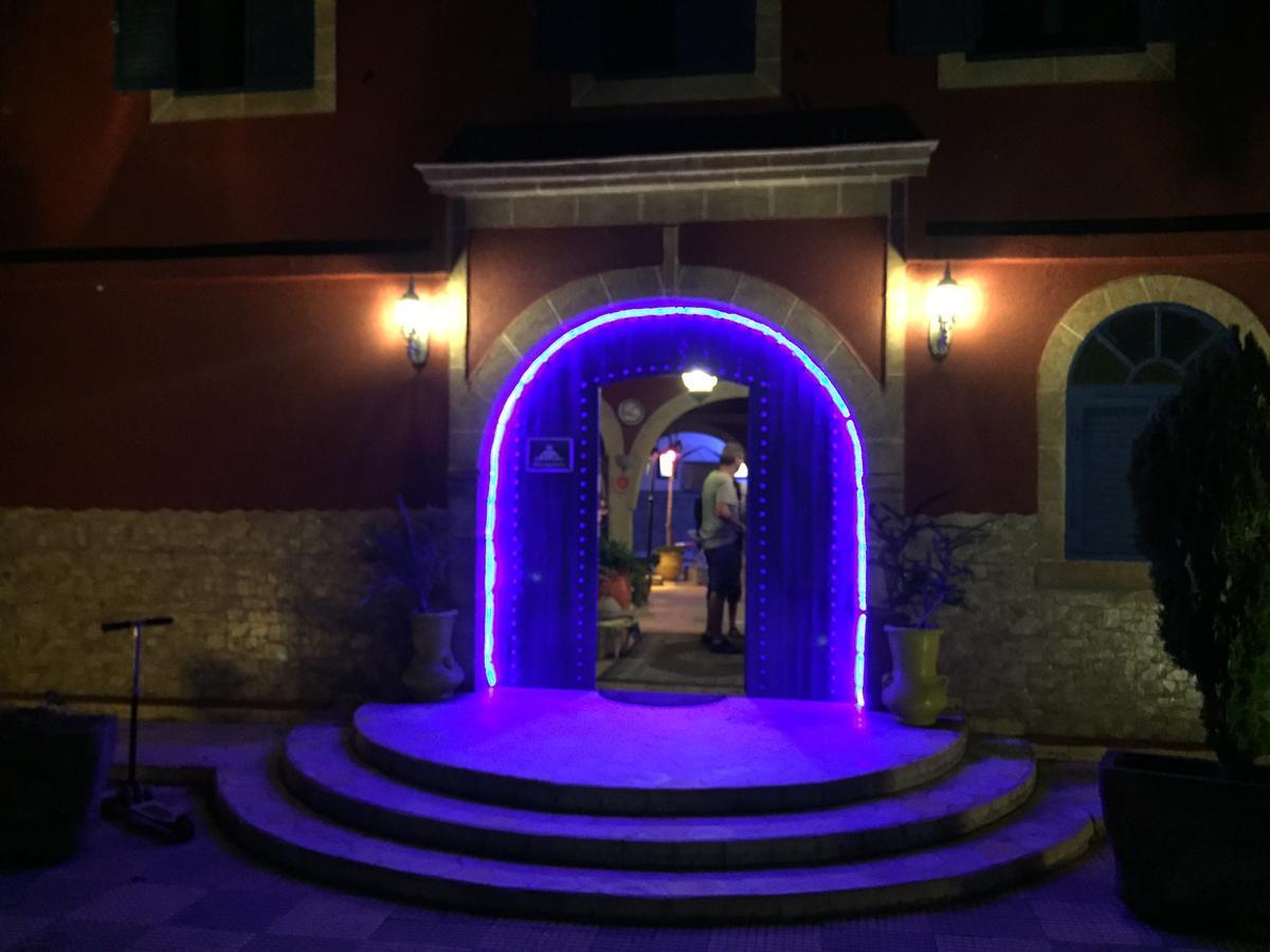 Guest house & Le Calme 3*